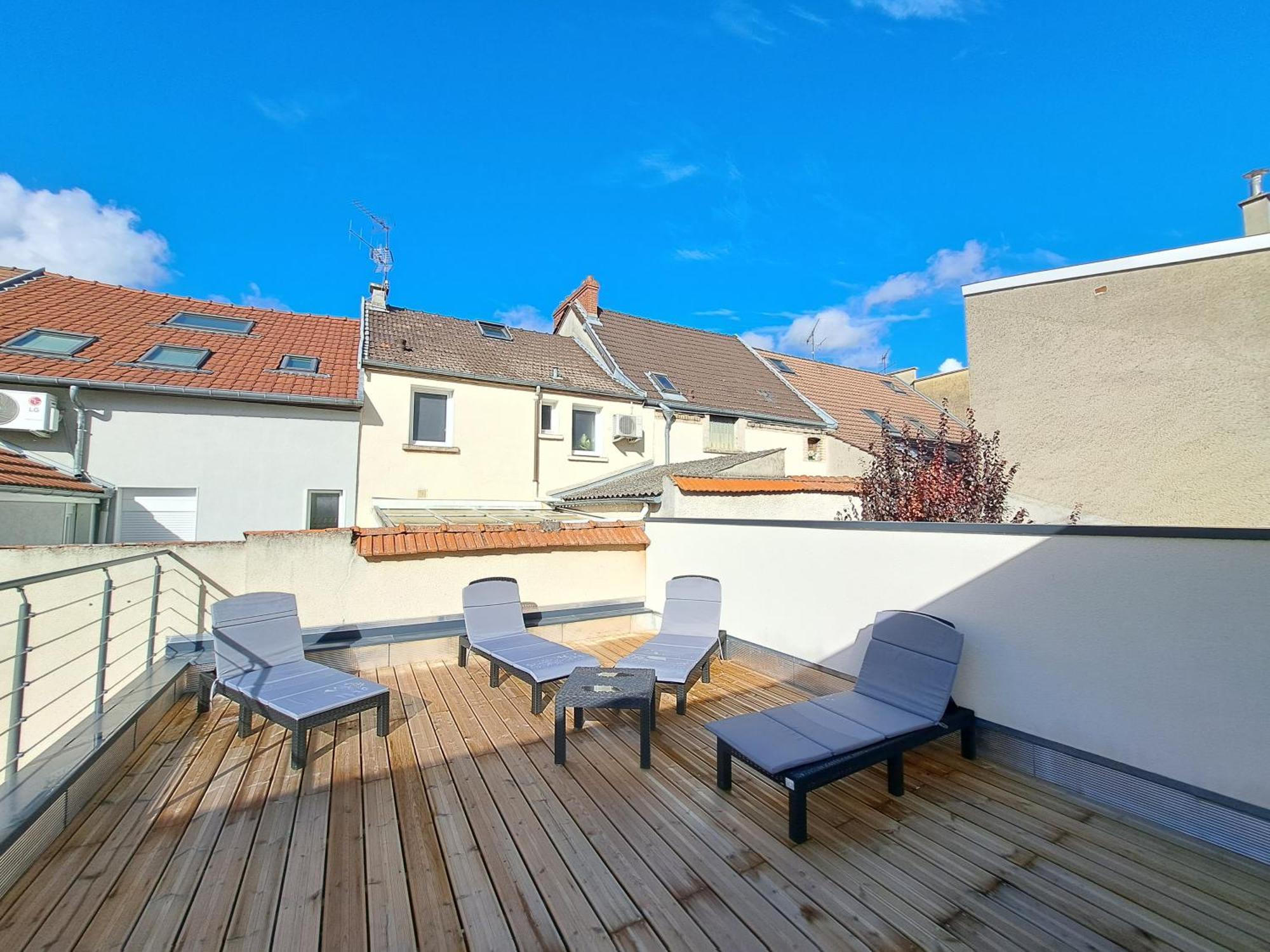 Abu Dhabi, Magnifique Maison Reims Esterno foto